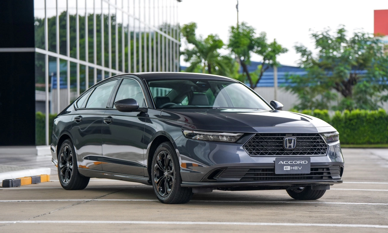 Honda Accord 2025 – sedan hybrid giá từ 45.300 USD 
